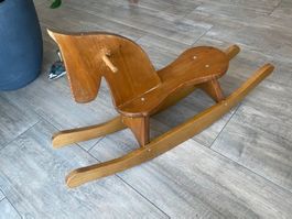 Schaukelpferd, altes Schaukelpferd