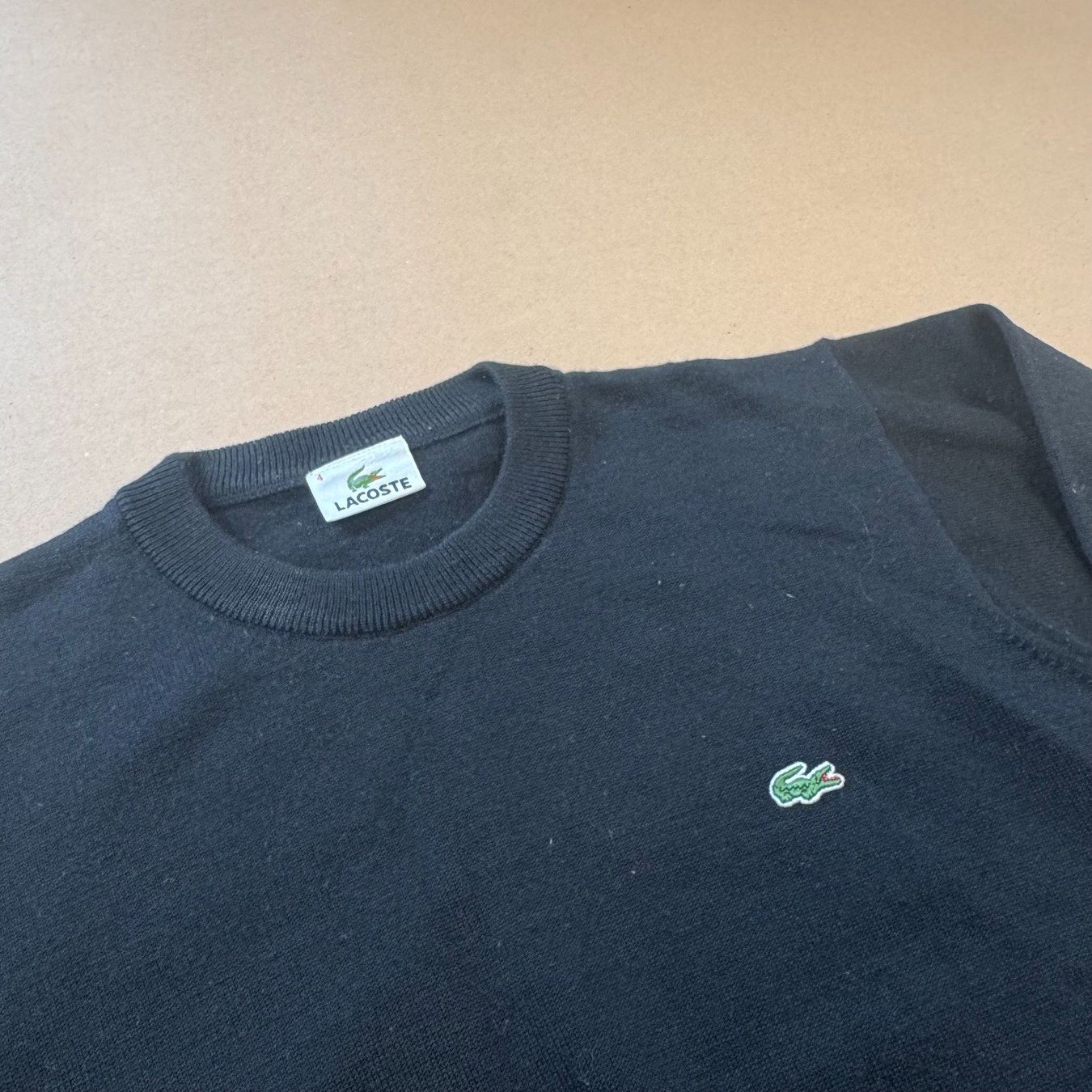Lacoste Maglioni & Felpe: Lacoste vintage classic sweatshirt pull pullover retro – Usato da St. Gallen venduto da sourced_limited 1
