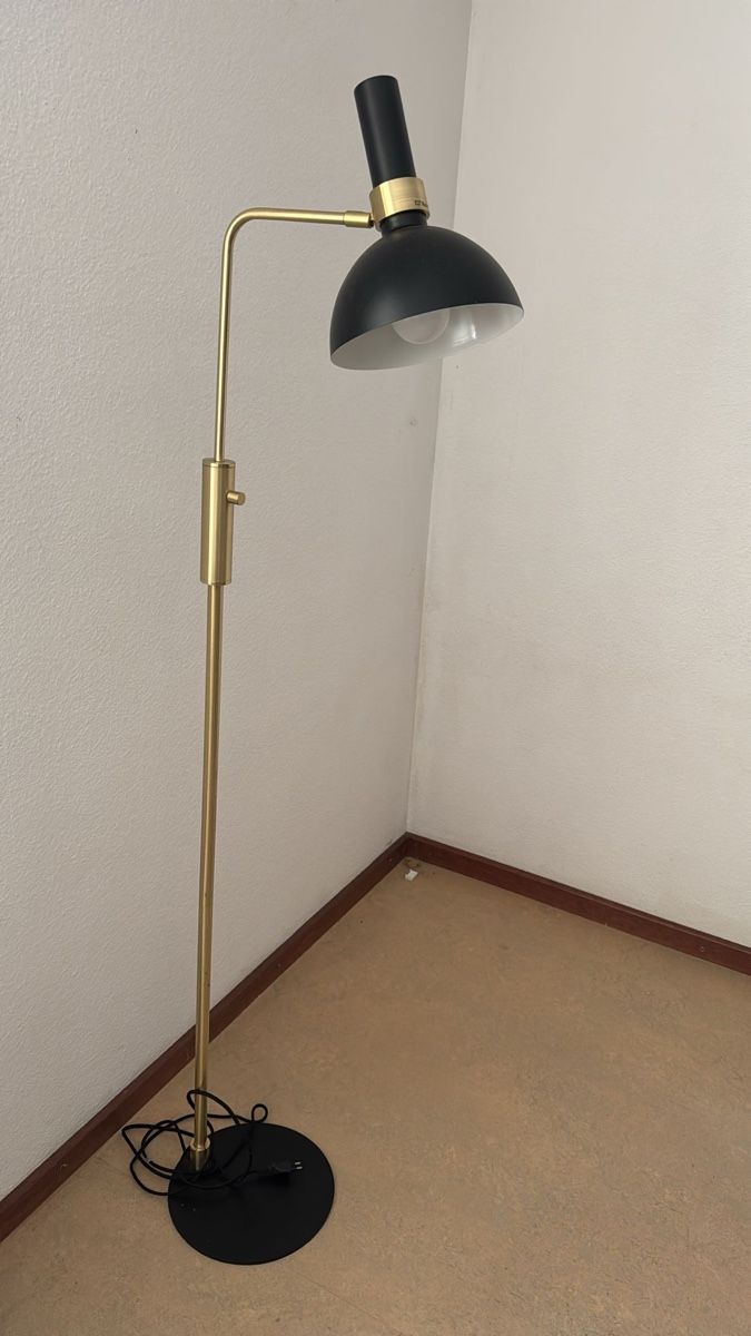Lampade: Stehlampe schwarz/gold – Usato da Wetzikon ZH venduto da ayl_wj9t