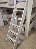 Massgefertigte Schrägleiter für Kinderhochbett