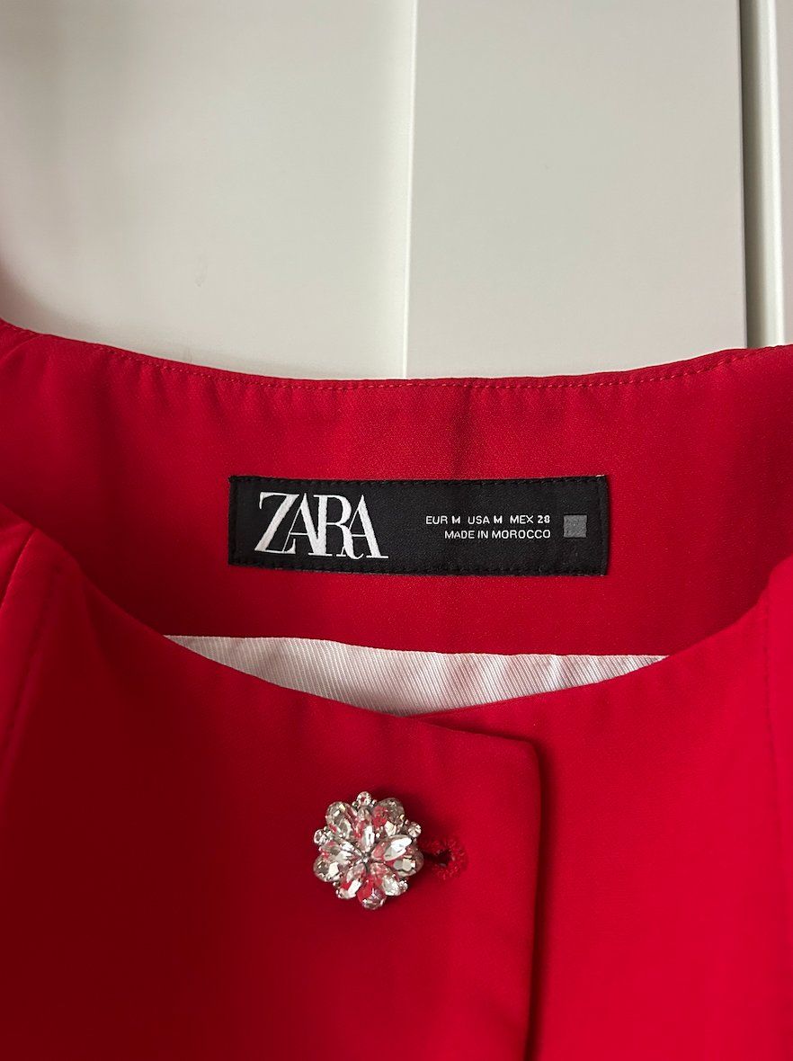 Zara Top: Zara (M) 36 Top Rot Diamond buttons – Nuovo (secondo la descrizione) da Zürich venduto da 202_97cj 2