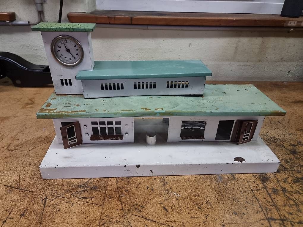 Modellini di ferrovie: alter Märklin Kibri Spur 0 Blechbahnhof – Usato da Au SG venduto da 0saintcity0 1