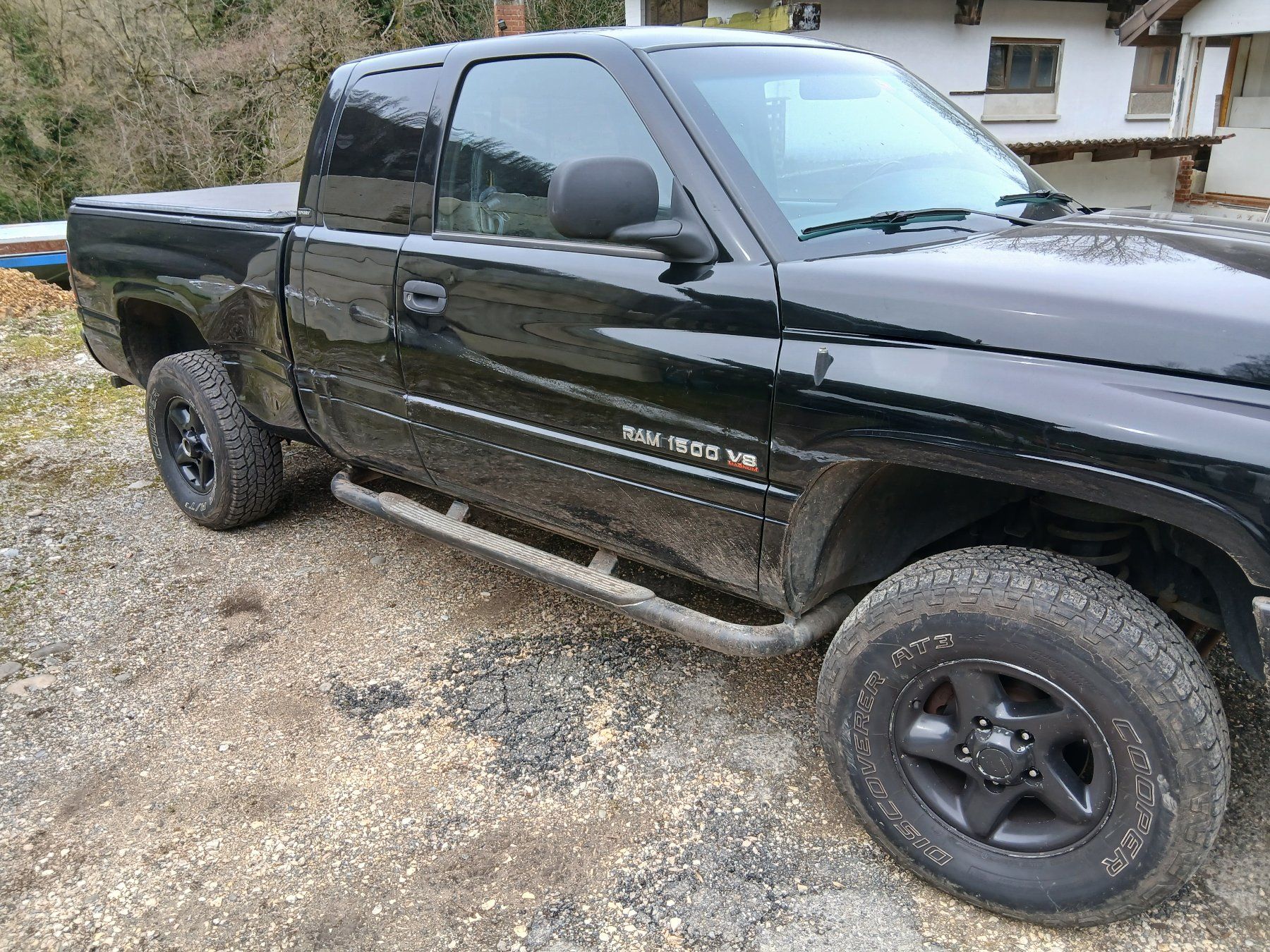 Dodge Autos: Dodge Ram 4x4, 5,9 l,  Unfallfahrzeug – D'occasion à Grellingen par zue_2fxh 3