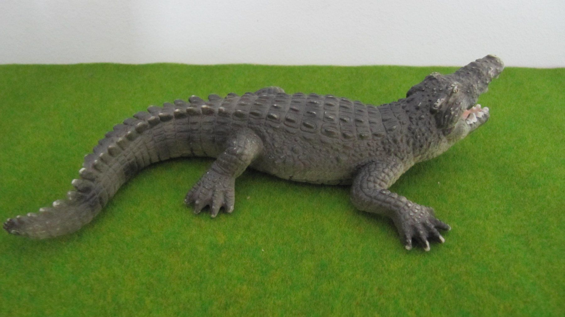 Schleich Spielzeuge: Schleich Schlauchboot mit Ranger und Krokodil – Gebraucht aus Brunnen von Kiwiland1 7