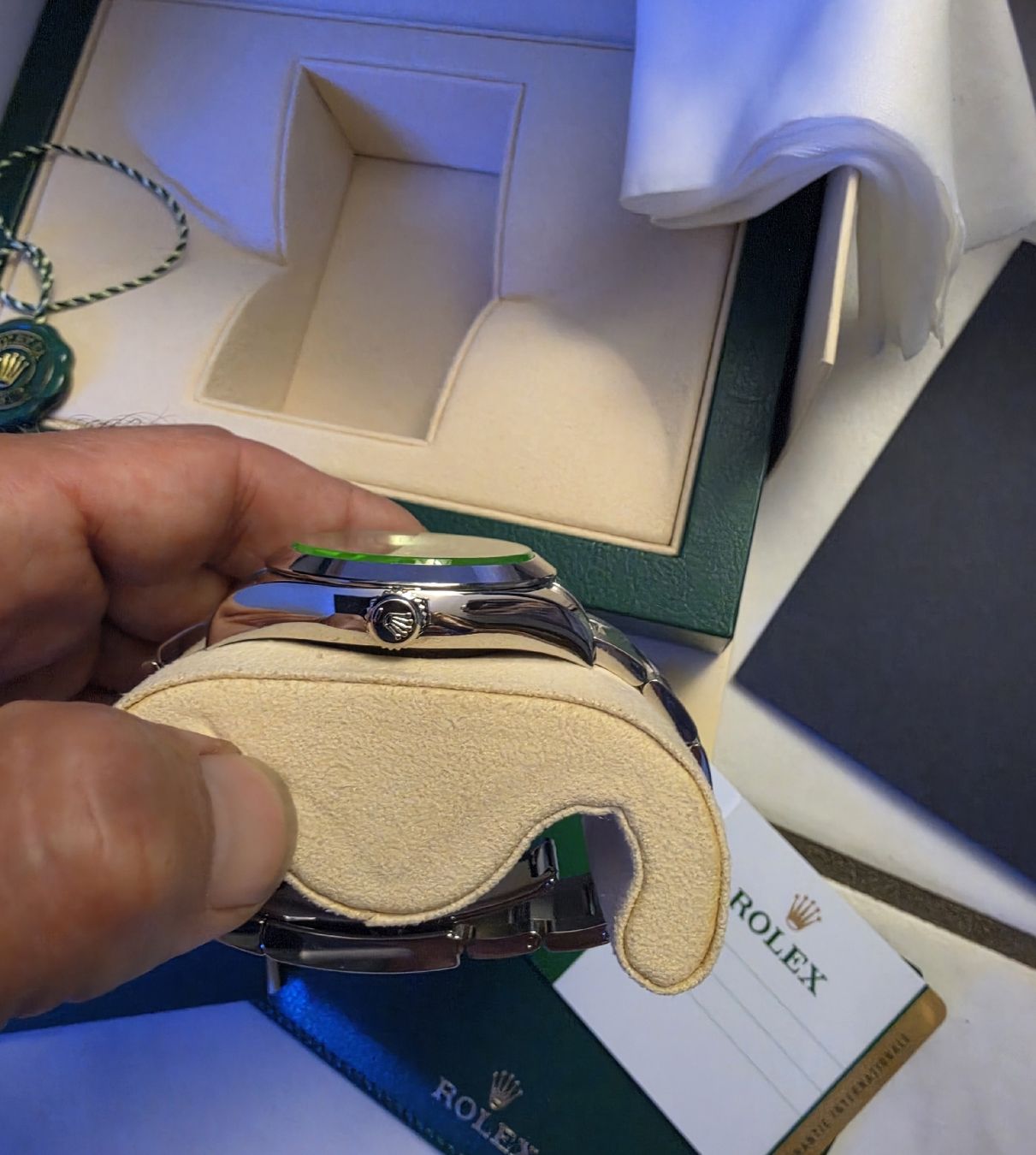 Rolex Montres: Neue ungetragene Rolex Milgauss.Full-set – Neuf avec emballage d'origine à Fislisbach par Eye-Arts 5