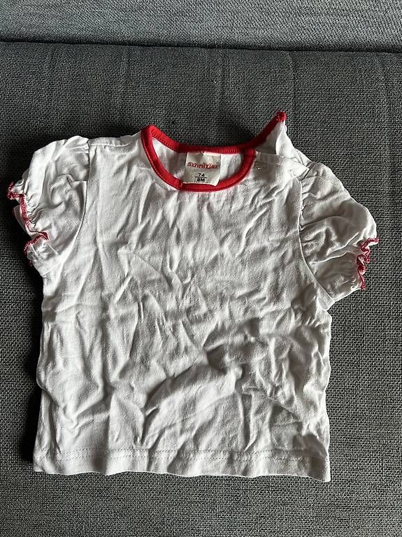 Hemden, Tops & T-Shirts: Kurzarm T-Shirt, Grösse 74 – Gebraucht aus Gsteigwiler von mischu20