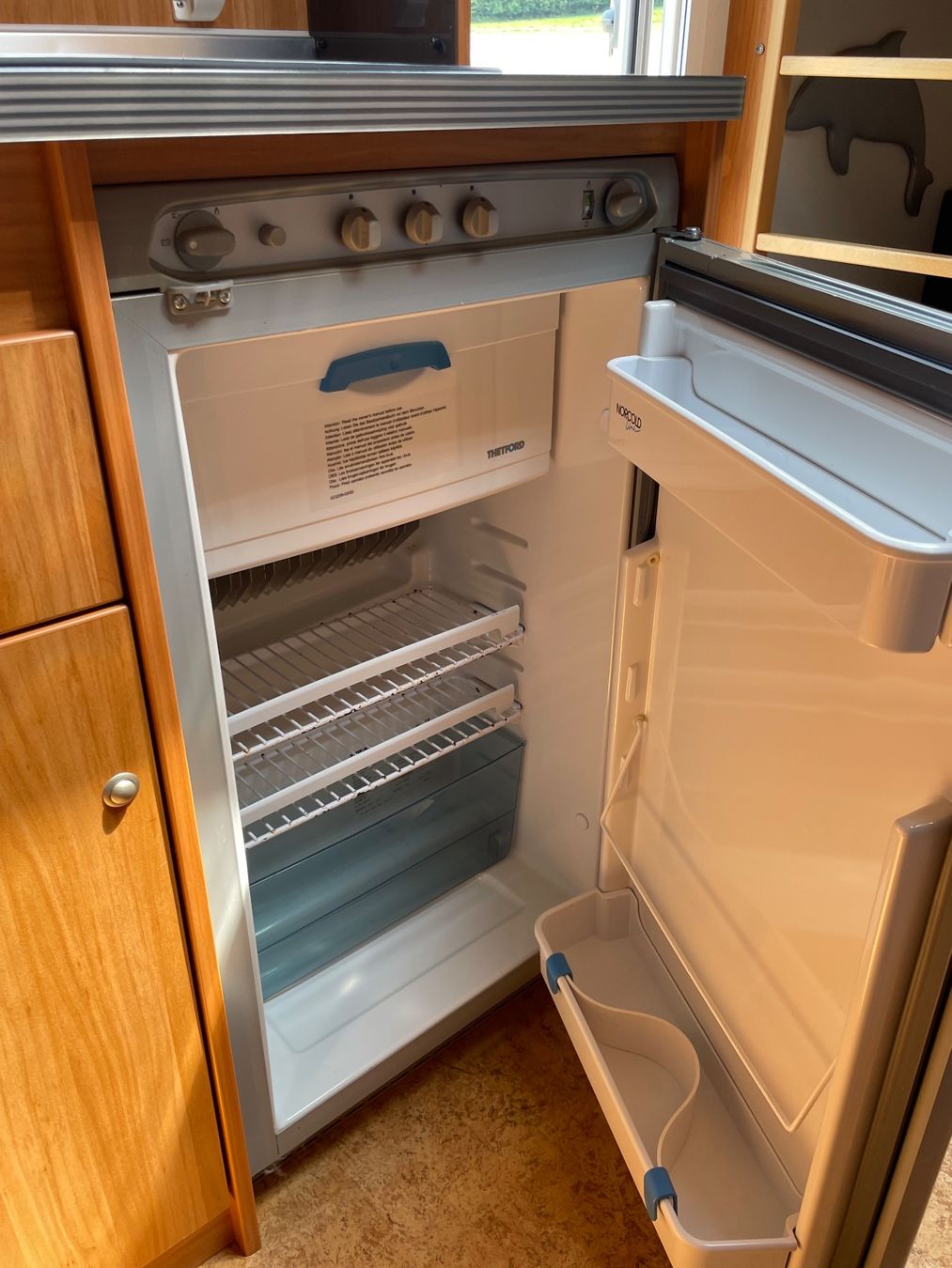 Bürstner Véhicules de camping: Bürstner Flipper 495 TK mit Etagenbett – D'occasion à Gachnang par hosti8547 7