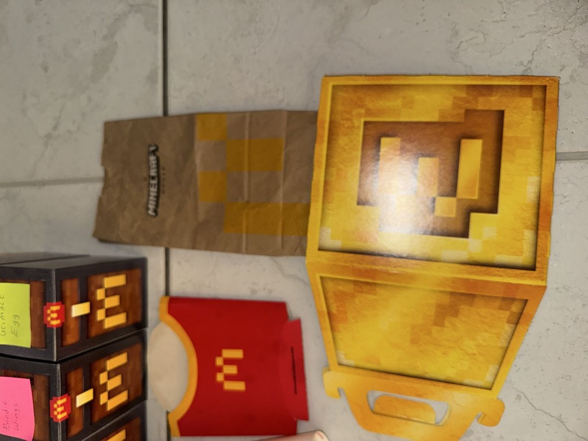 Mc Donald's Spielzeuge: Minecraft McDonalds Komplett – Neu (gemäss Beschreibung) aus Gossau ZH von Shaolin 3