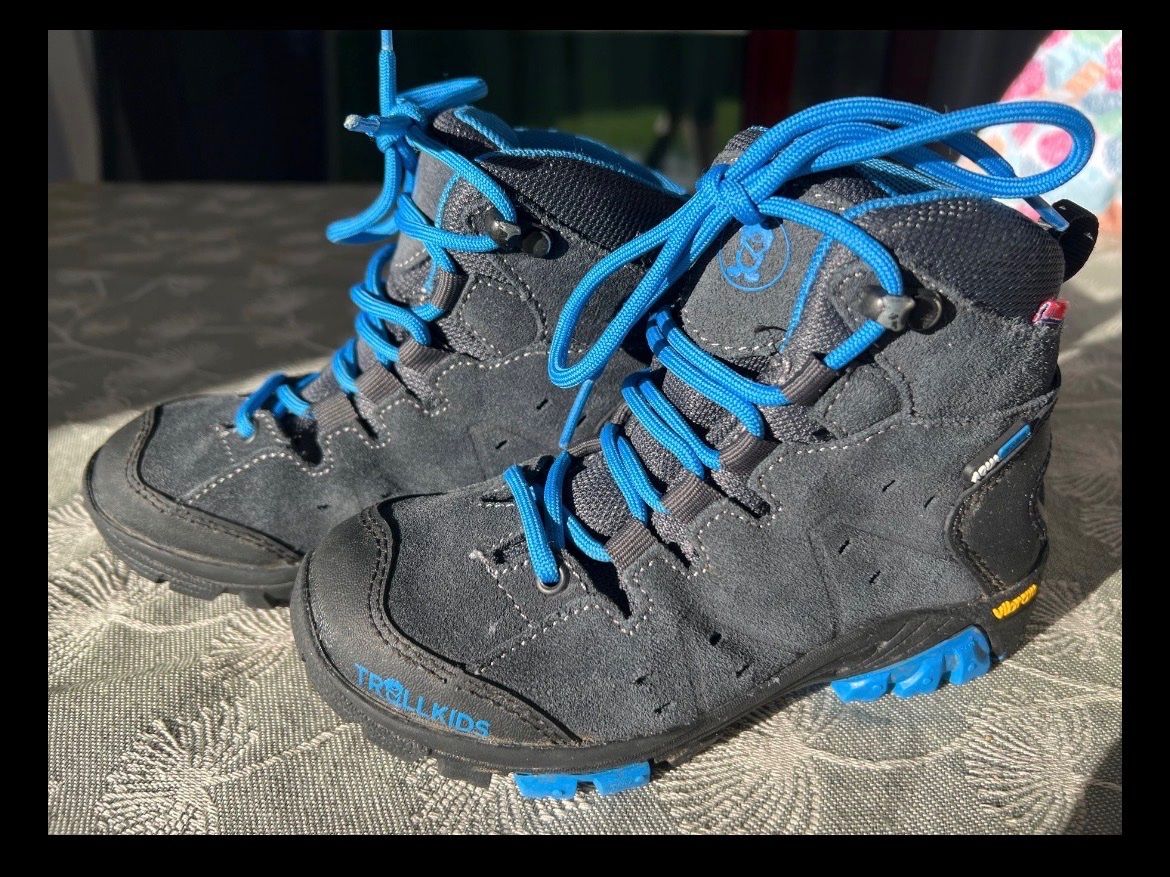 Scarpe per ragazzi: Trollkids Leder Wanderschuhe Gr. 27  28 – Usato da Steffisburg venduto da Kudiru 1