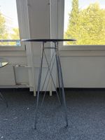 Stehtisch rund schwarz mit Metallgestell guter Zustand