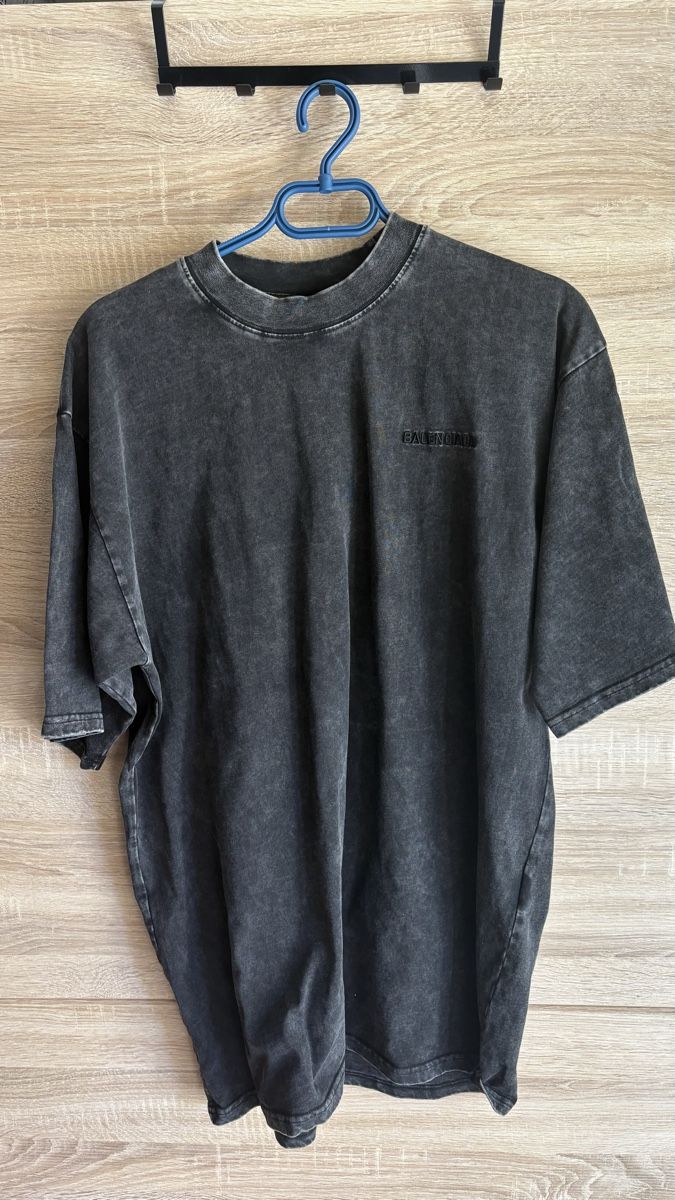 Balenciaga T-Shirts: Balenciaga t shirt – Gebraucht aus Liebefeld von den_t7qk 1