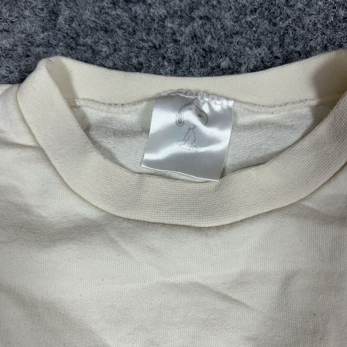 Maglioni & Felpe: 1990 Snoopy pullover  – Usato da La Sagne NE venduto da Matlasape 1