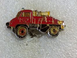 Ansteckpin 126: Feuerwehr Unimog