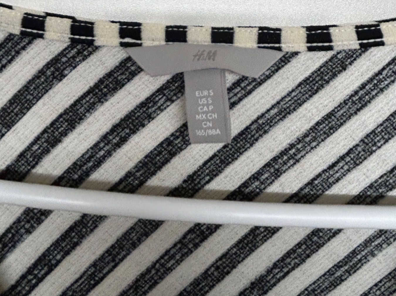 H&M Vestiti: H+M Kleid Neu Gr.S – Usato da Birsfelden venduto da Pearl10 1