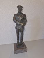 Jósef Pilsudski Bronce Statue