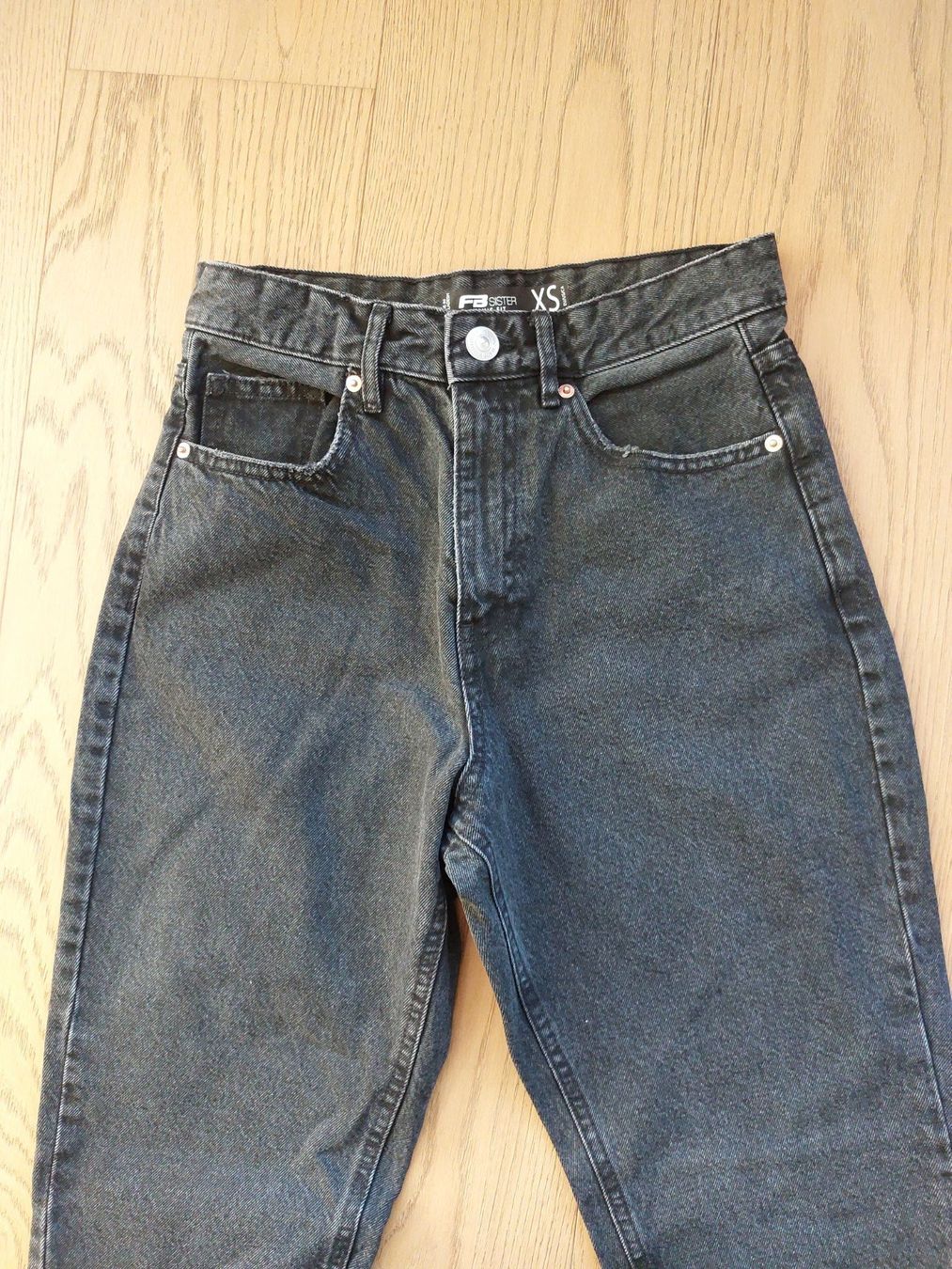 Jeans: Jeans noir newyorker xs – Gebraucht aus Delémont von Petitlutin 2