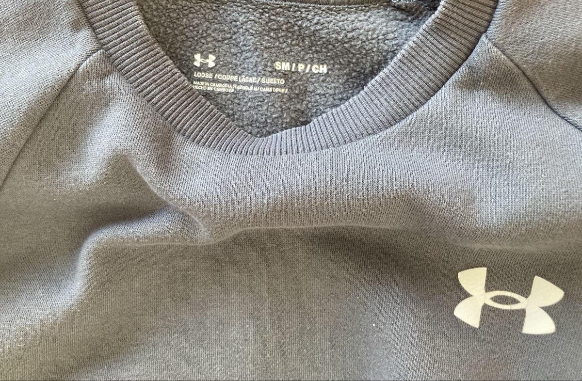 Under Armour Maglioni & Felpe: Pull Under Armour gris, taille S – Usato da Chêne-Bougeries venduto da GiovannaDiLoreto 3