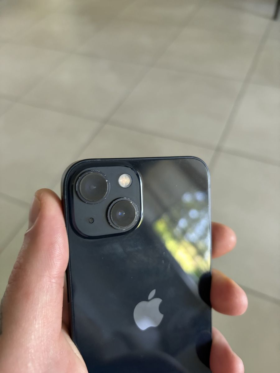 Apple Telefoni cellulari / Smartphones: iPhone 13 – Usato da Allschwil venduto da lar_cp7j 1