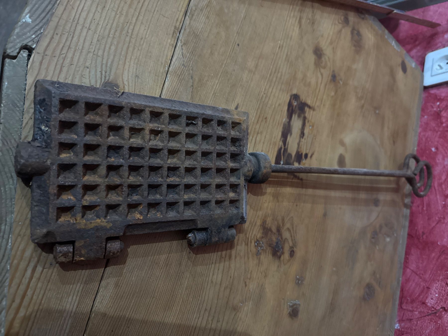 Backformen: Gaufrier ancien en fonte – Gebraucht aus Lajoux JU von Briard0 5