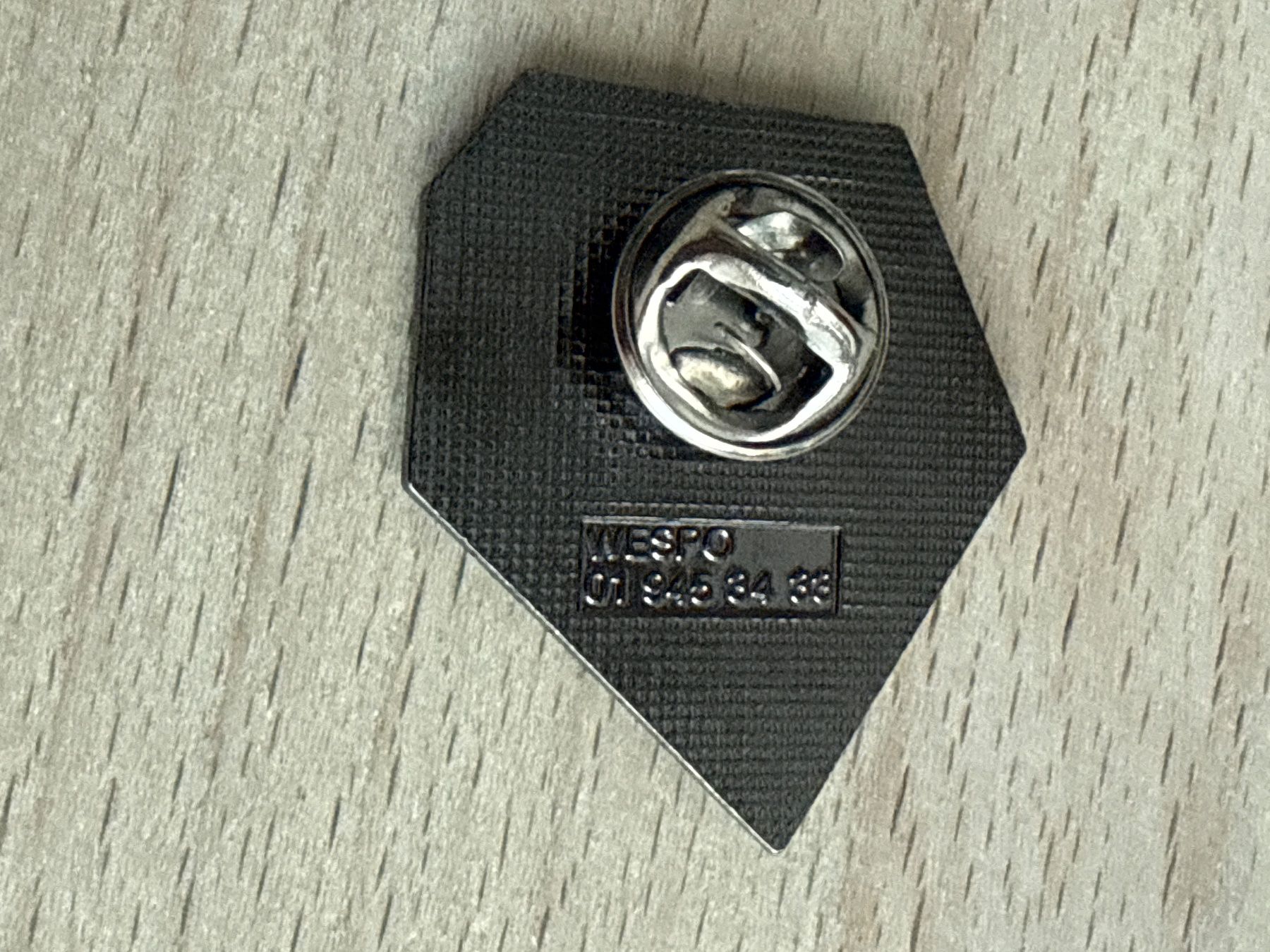 Placchette & Badge: Pin VEGA Niveau Swing – Usato da Glattbrugg venduto da Schweigmatt 1