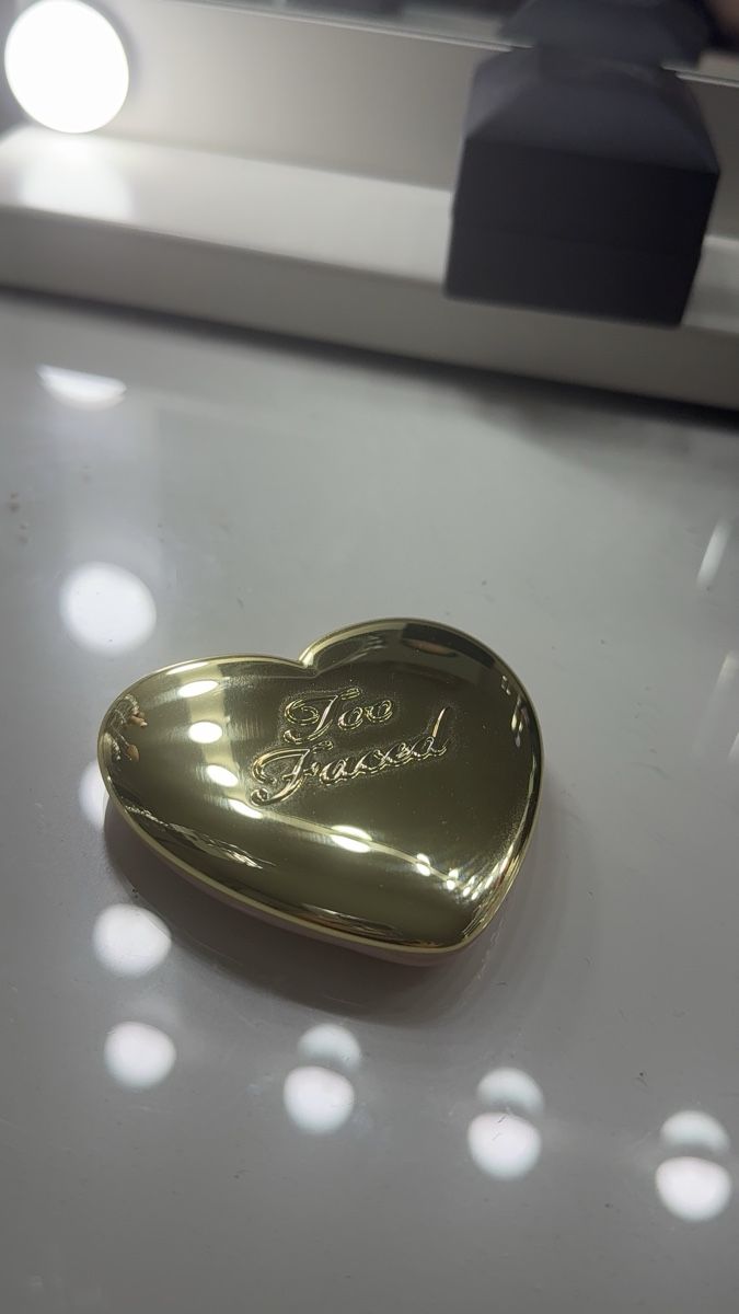 Too Faced born this way Puder Medium (Gebraucht) in Zürich für CHF 30