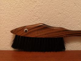 Vintage Holz Kleiderbürste / Schuhlöffel Fisch Design 60er