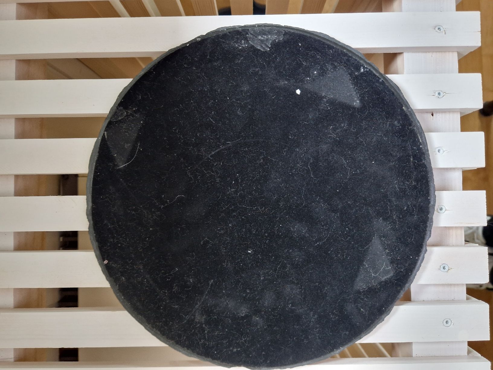 Servierplatten: Dekorative Schieferplatte, Servierplatte, Ø ca 29cm – Gebraucht aus Weggis von Oswadan 2
