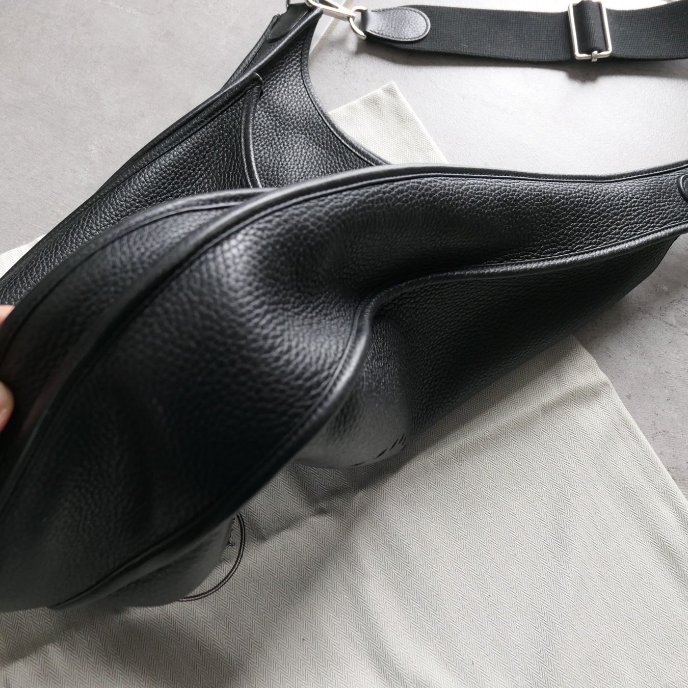 Hermès Taschen: Sac Evelyne III de Hermès TGM – Gebraucht aus Chavannes-de-Bogis von con_x8wy 4