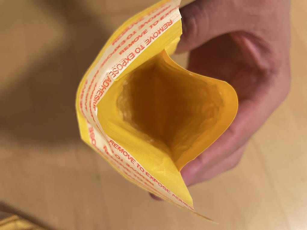 Buste & buste per spedizione: Polster-Brief / Bubble Mailers – Usato da Lommiswil venduto da Secretnik 1