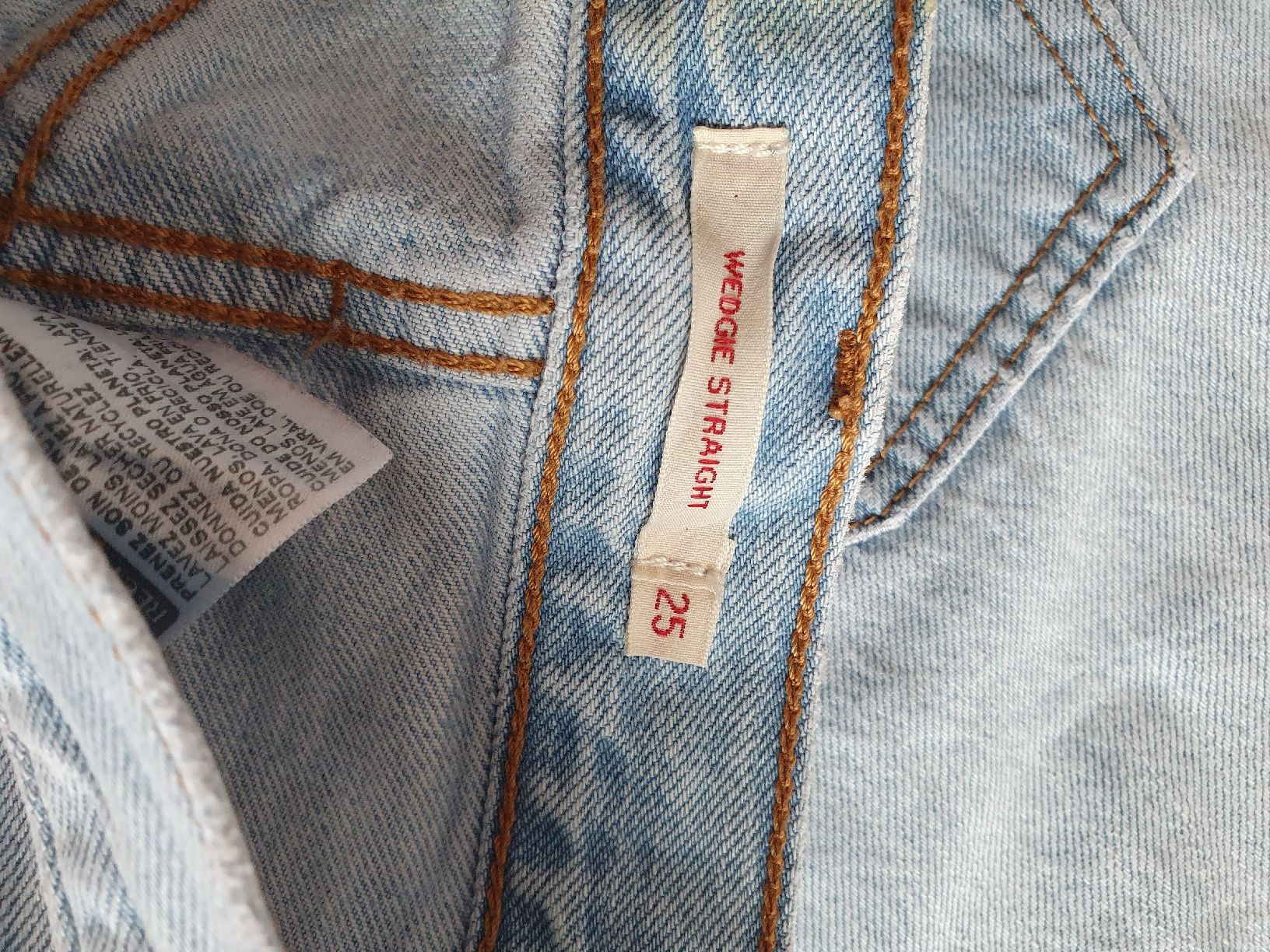 Levi's Jeans: Levis Wedgie Straight – Usato da Zürich venduto da nadiialivia 4