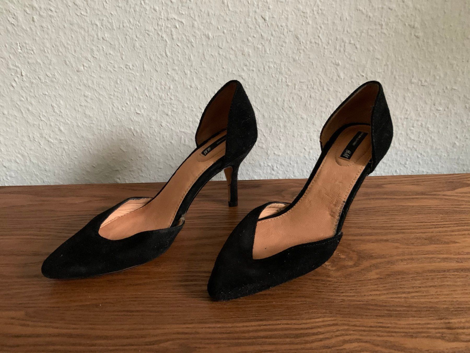 H&M Damenschuhe: Wildleder Pumps schwarz - 36 – Gebraucht aus Zürich von Diazaio