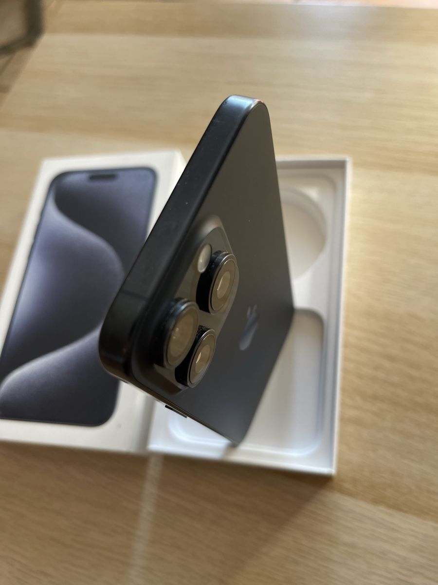Apple Telefoni cellulari / Smartphones: iPhone 15 pro Max 256gb – Usato da Biel/Bienne venduto da ham_wf9n 1