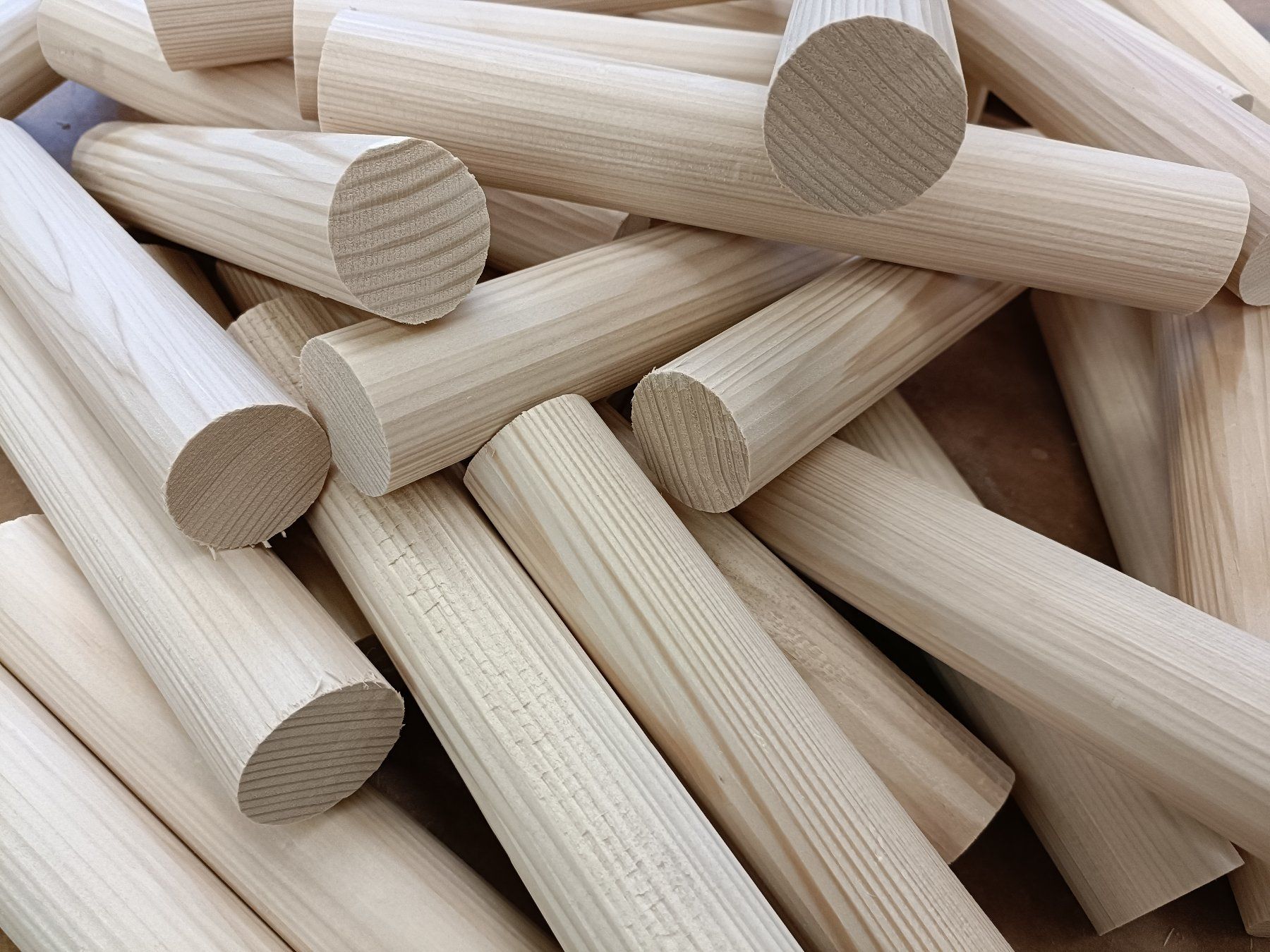 Articoli in legno: Holzstäbe Fichte, geschrobbt, D= 40mm – Nuovo (secondo la descrizione) da Kerns venduto da Frewa 2