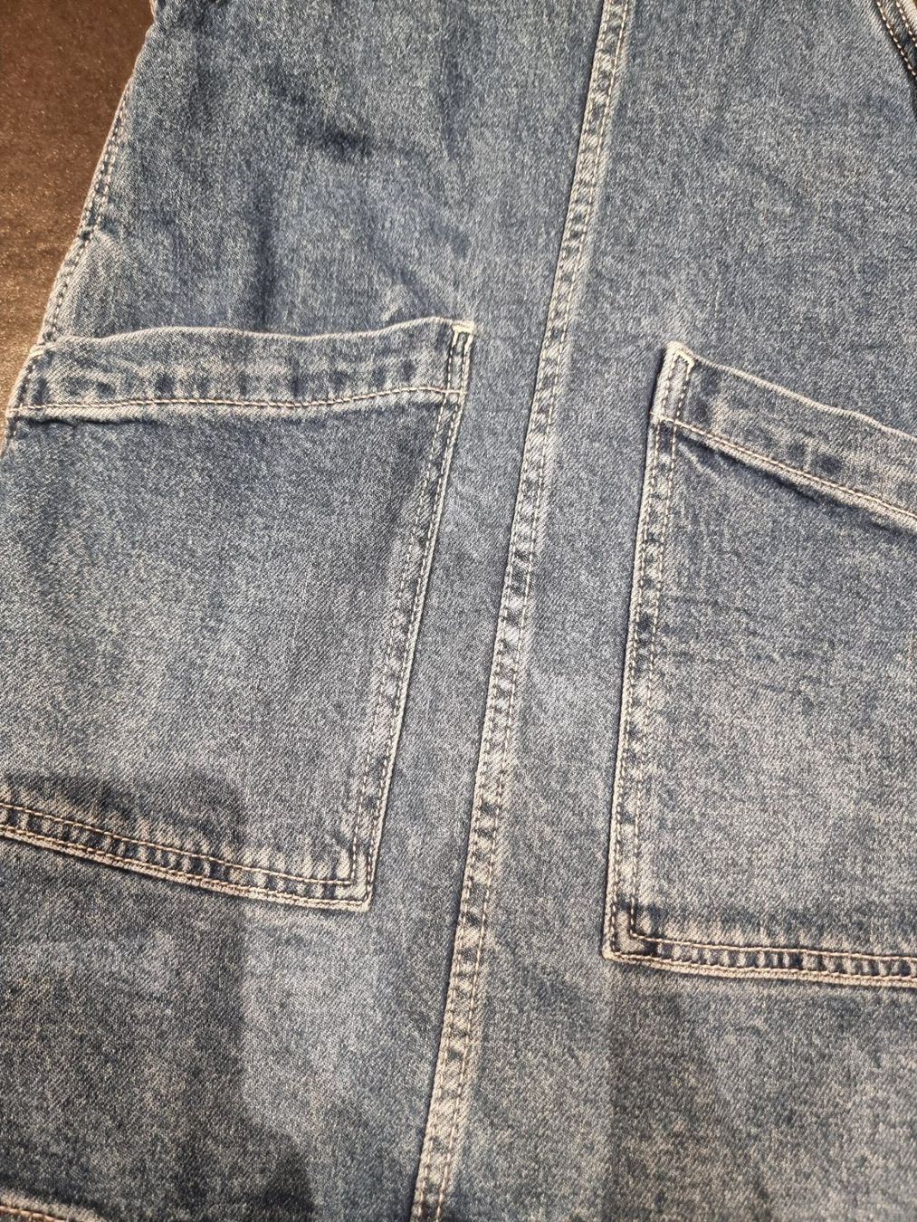 H&M Vestiti & Gonne: H&M Latzkleid Jeans, 110 – Usato da Buttikon SZ venduto da Limo180 1