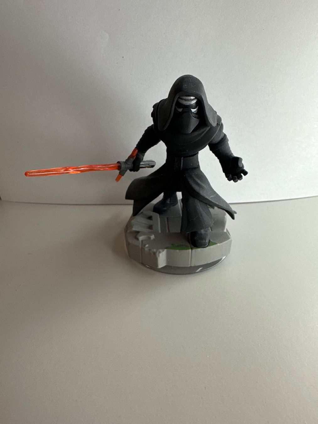 Disney Statuette: Disney Infinity 3.0 Figur - Kylo Ren – Usato da St.gallen venduto da taduz