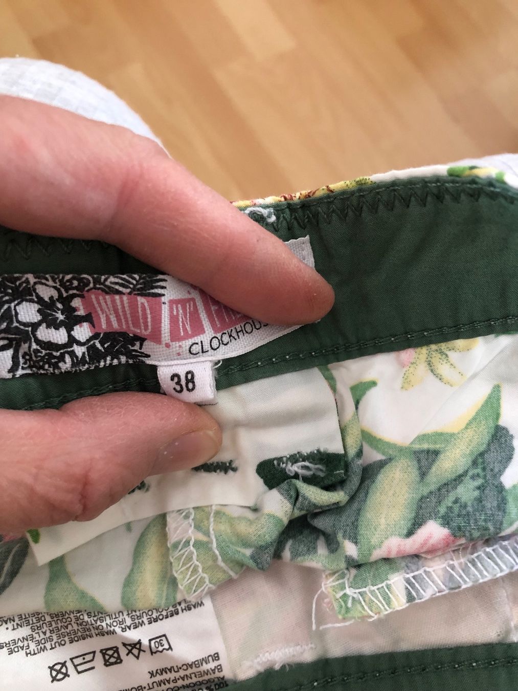 C&A Pantaloni: Kurze Sommerhose Gr 38 – Usato da Zürich venduto da Herbion1 2