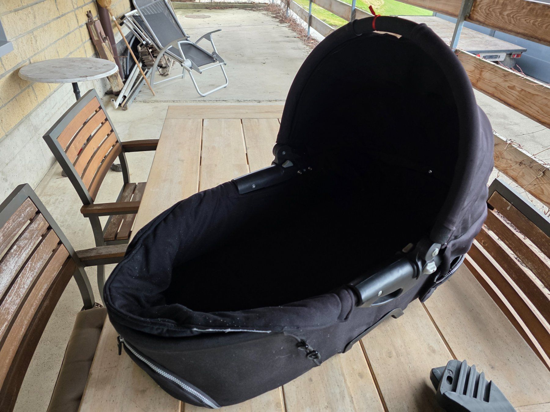 Poussette: Kinder Wagen Schale Kinder Bett – D'occasion à Walterswil BE par Lonitti