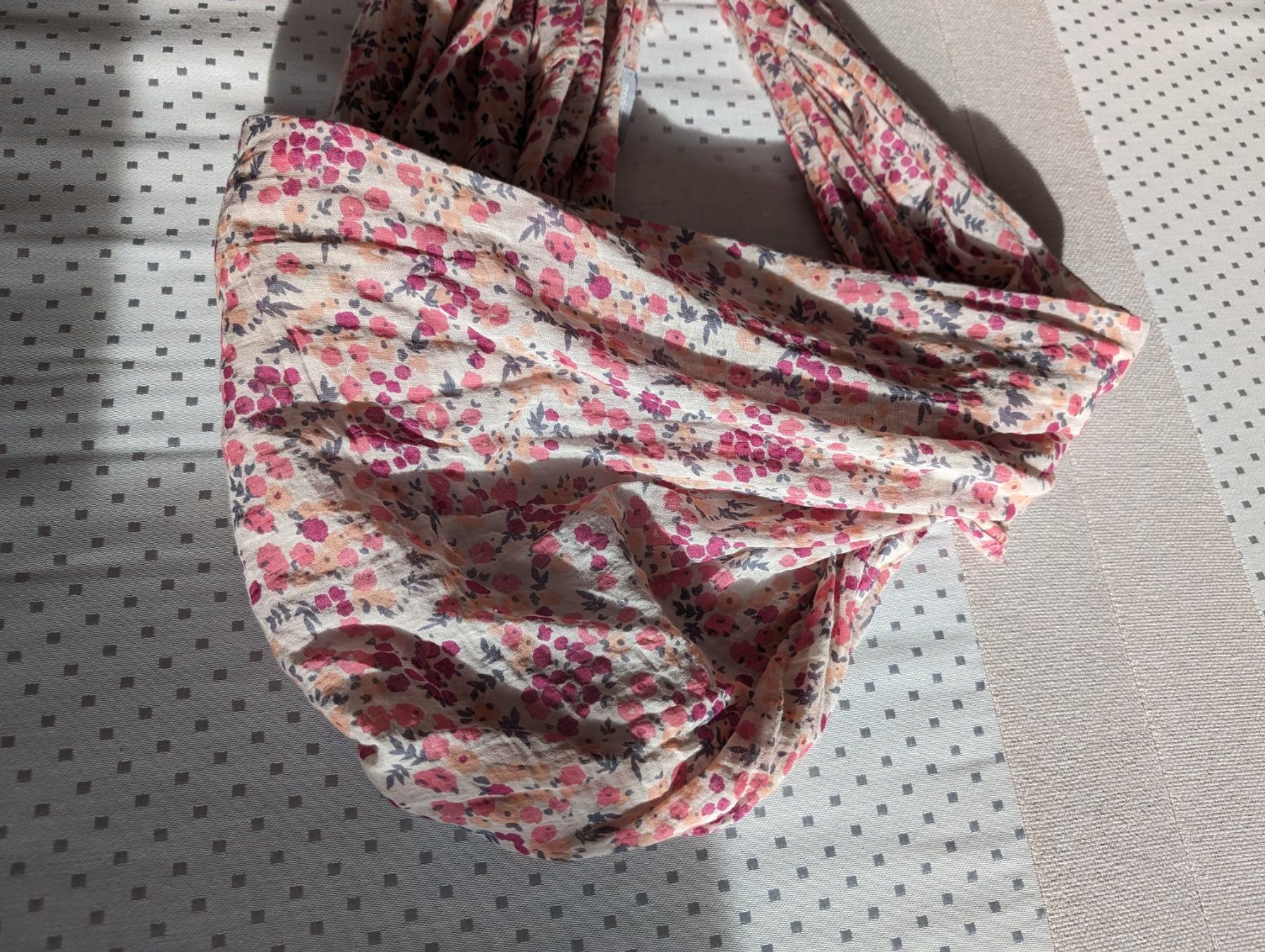 Foulard & Sciarpe: Maddison scarf- spring flowers – Usato da Glis venduto da livespringly 2