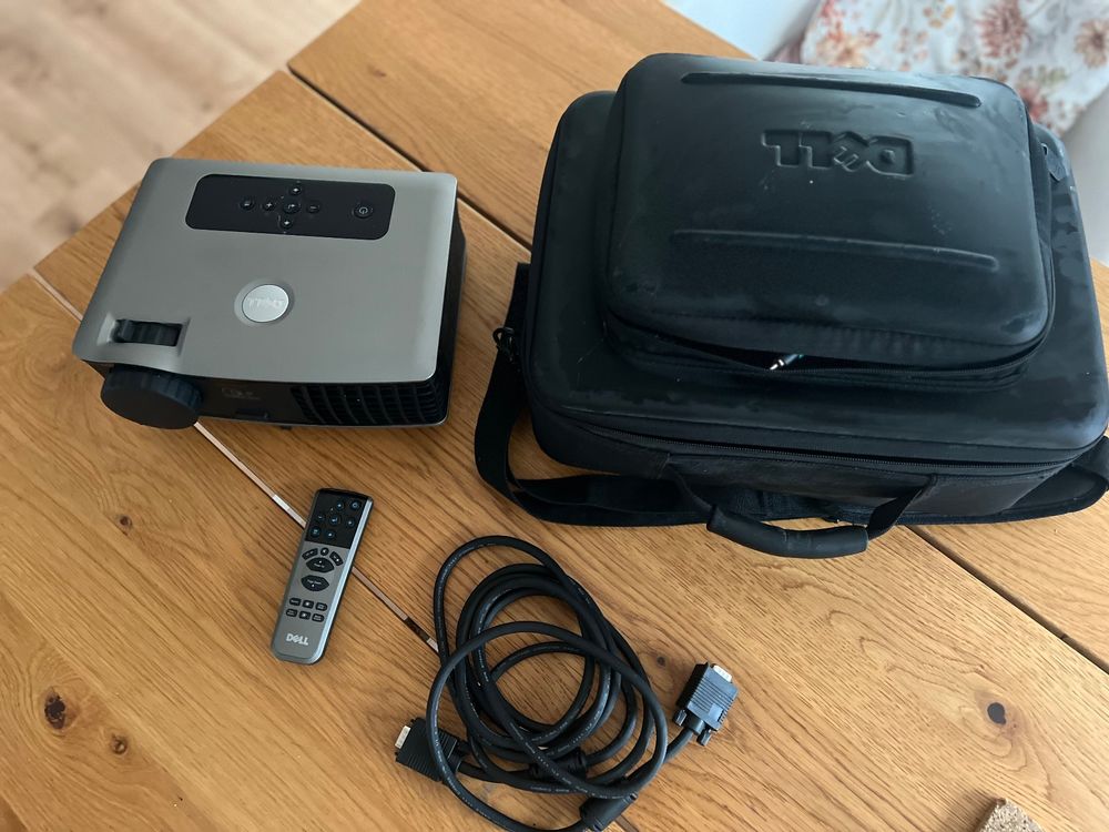 DELL Beamer alles inkl. 2400MP Kaufen auf Ricardo