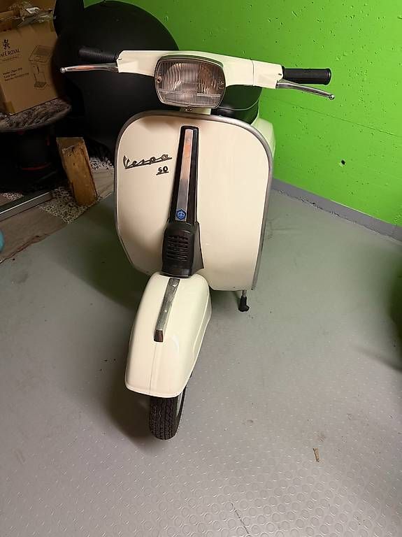 Scooter: Stupenda Vespa 50 Special Originale  – Usato da Melano venduto da davide.caccetta