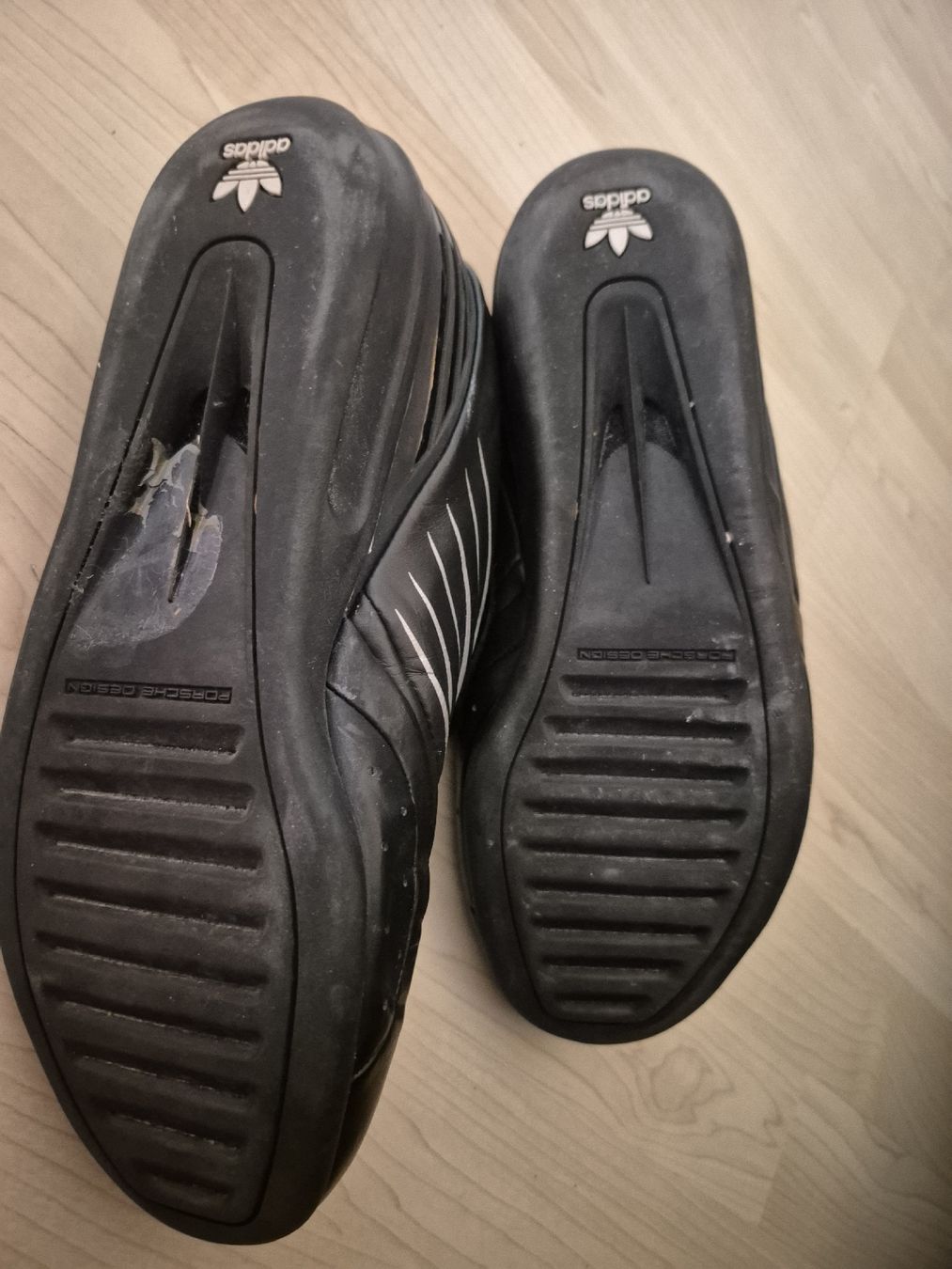 Adidas Scarpe da uomo: Adidas Sneakers Grösse 40 / Turnschuh – Usato da Oberweningen venduto da Bumblebee2 2
