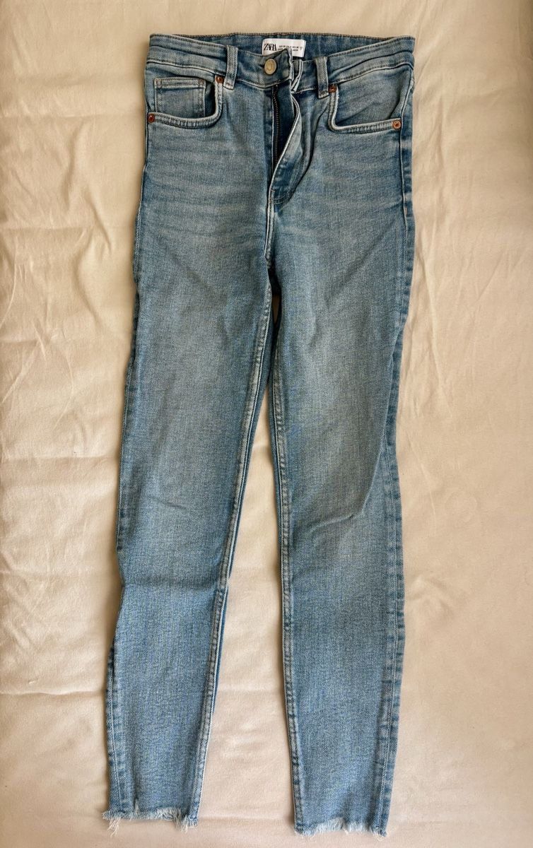 Zara Jeans: Zara Jeans Gr. 36 Hellblau - Top Zustand – Nuovo (secondo la descrizione) da Zürich venduto da nowaistplease