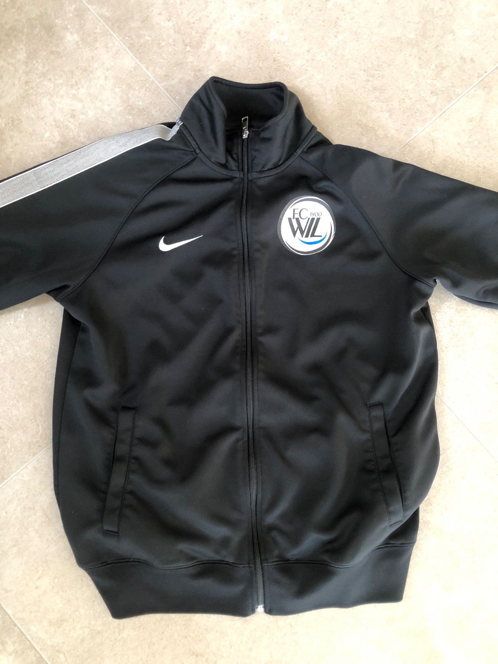 Nike Jacken: Jacke FC Wil Nike M – Gebraucht aus Genève von Firdaws 1