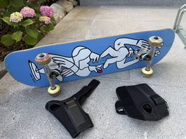 Skateboard + protection mains