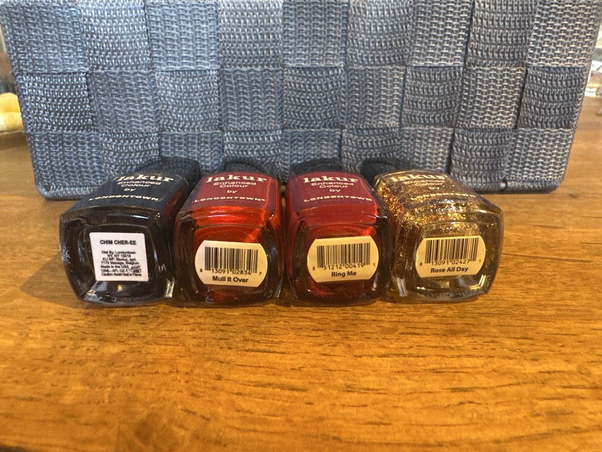 Smalto per unghie: Nagellack Lakur – Usato da Rohrbachgraben venduto da kae_5lhf 1