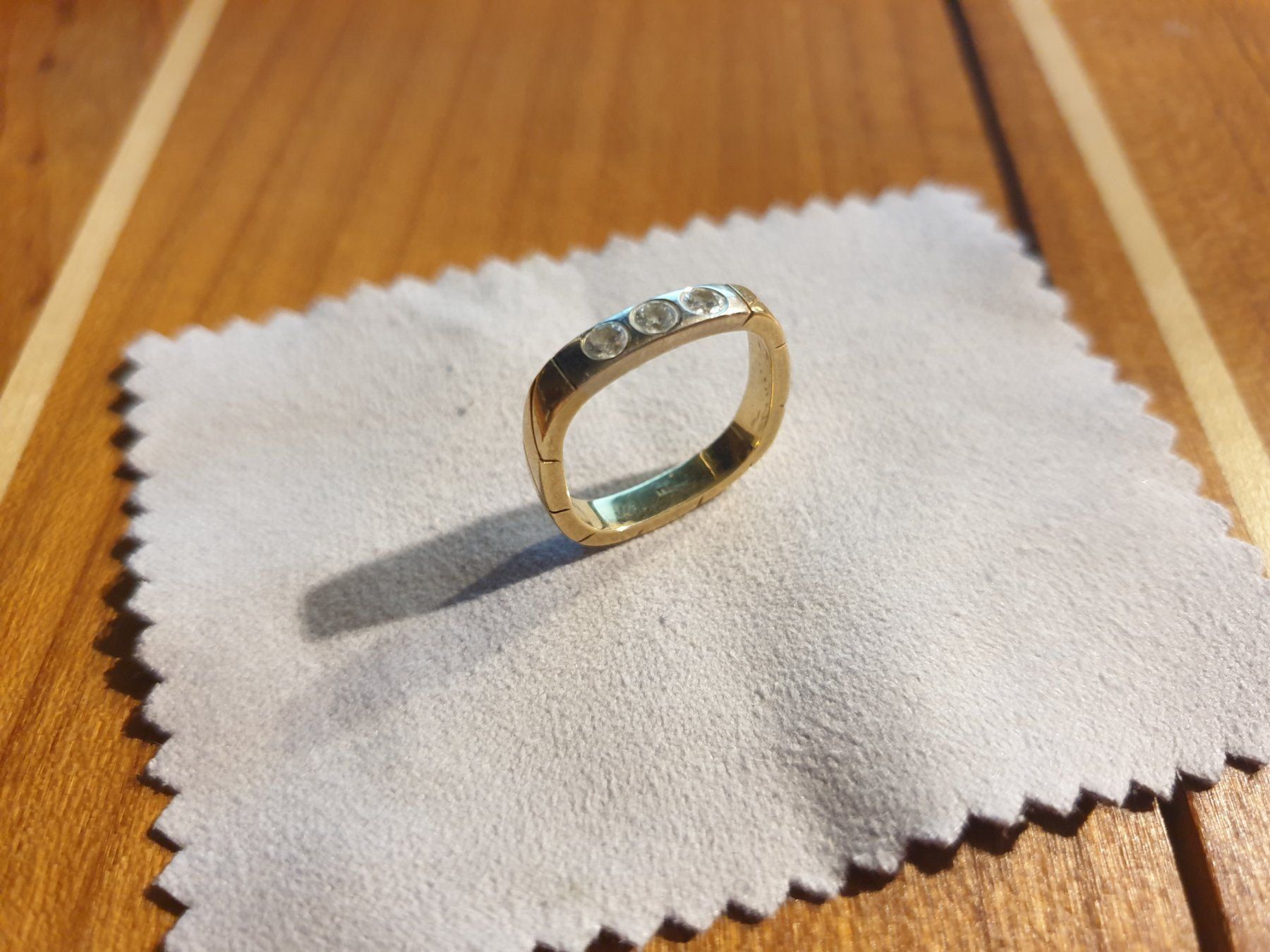 Anelli: Goldring 750er mit 3 Brillanten – Usato da Belp venduto da Ginus85