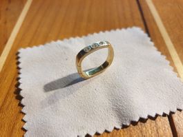 Goldring 750er mit 3 Brillanten