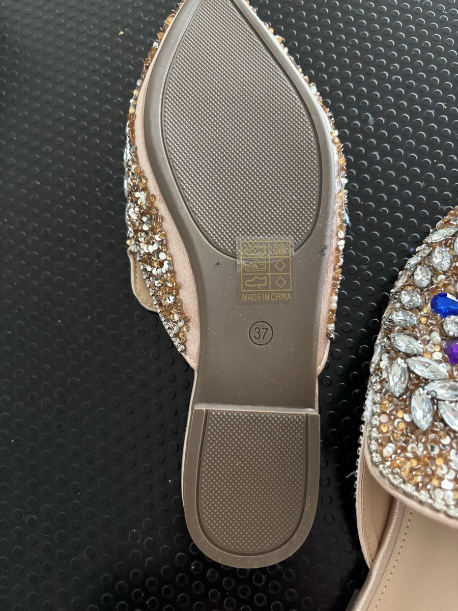 Scarpe da donna: Mules mit Strass und Perlen Grösse 37 neu – Nuovo (secondo la descrizione) da Ittigen venduto da Lisette08 1