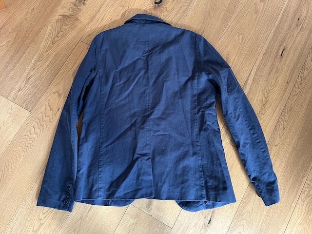 Guess Jacken & Mäntel: Eleganter Blazer für Jungs – Gebraucht aus Jona von dogcow993 2