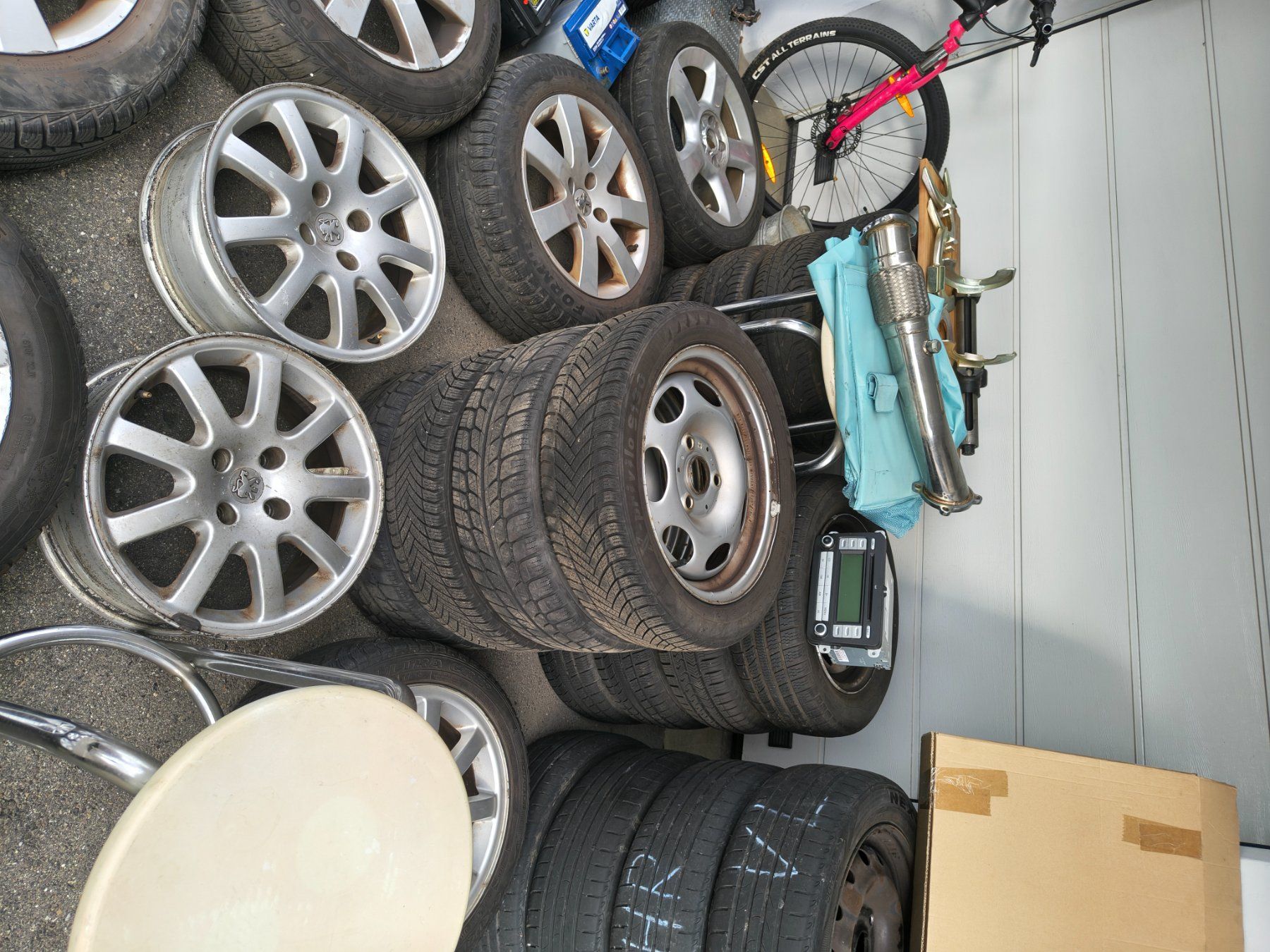 Pneus & Roues: Diverses Gratis – D'occasion à Winterthur par Olaf4weiss 5